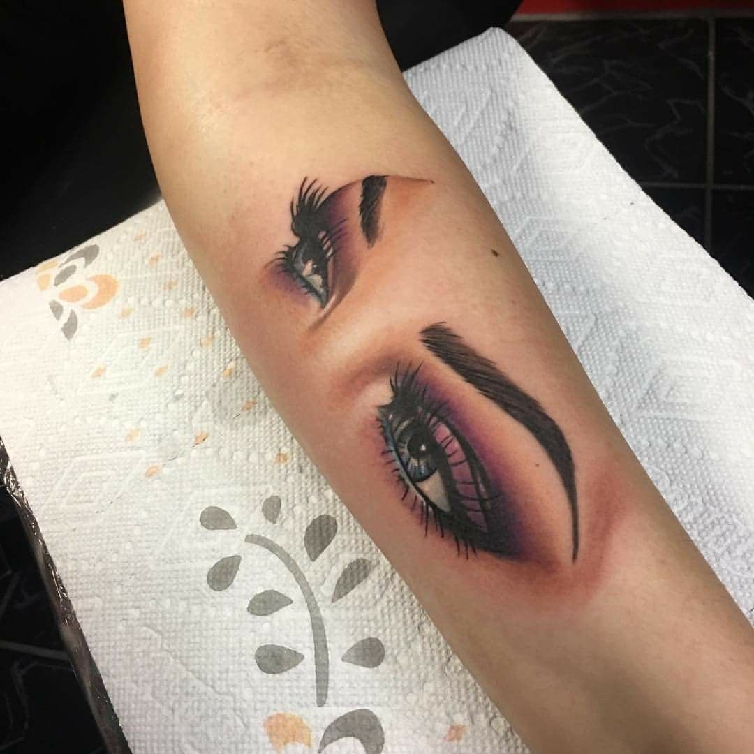Eye Tattoos: Symbolism, Styles, and Placement Tips
